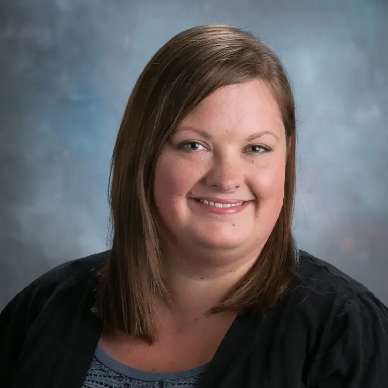 Headshot of Kelly Giddens